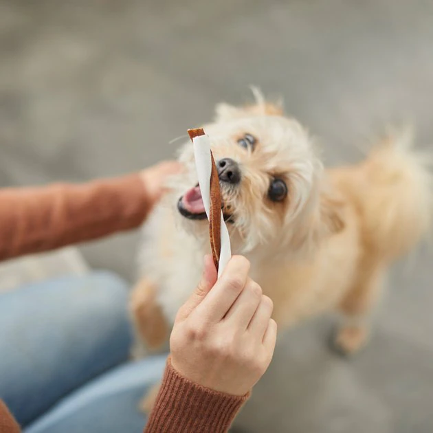 Bones & Chews 2-Color Twist Rawhide Dog Treats, 40 count 4 Bones & Chews 2-Color Twist Rawhide Dog Treats, 40 count - Image 4